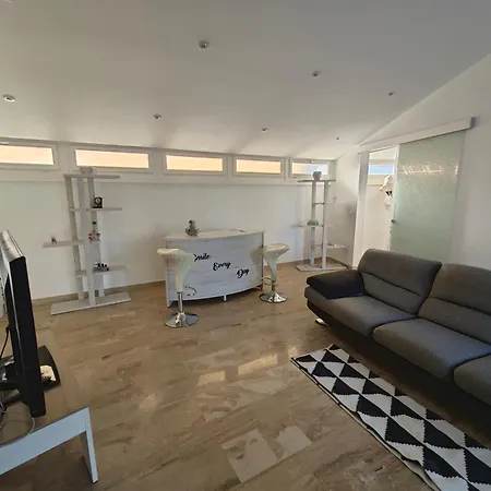 빌라 Luce D'alba 이솔라 알바렐라