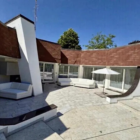 빌라 Luce D'alba *