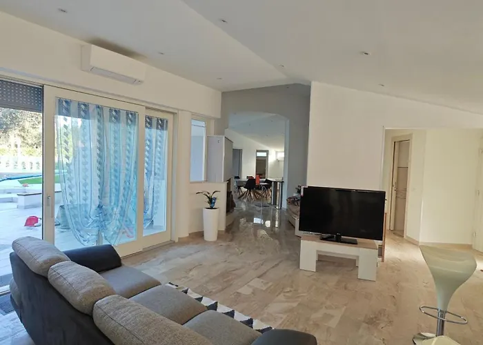 Luce D'alba Albarella Island